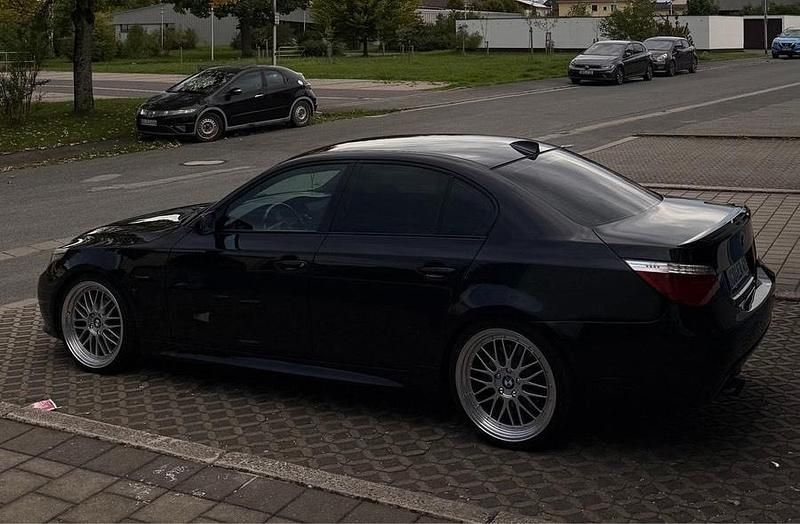 Gebraucht BMW 520 Shadowline 177 PS (130 kW) 2009 Schwarz Limousine