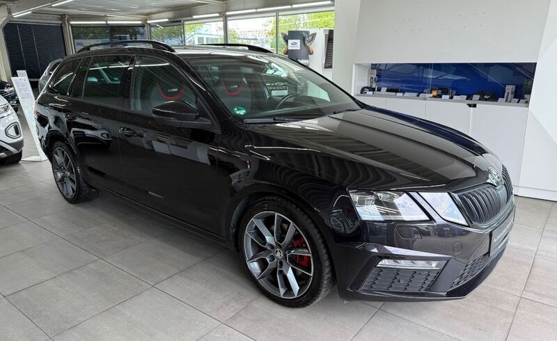 Schwarzmagic perleffekt Gebraucht 2020 Skoda Octavia Sport Kombi | 18.390 € (Superpreis) - Bild 1/4