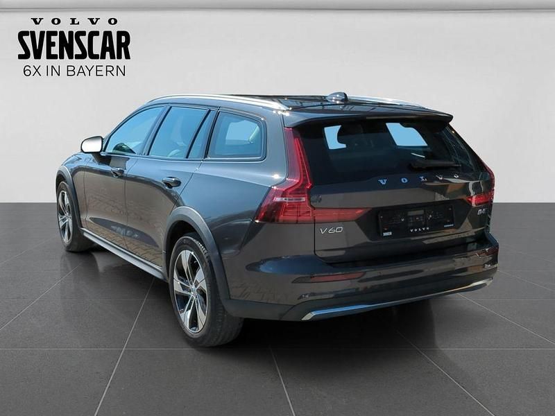 Gebraucht Volvo V60 CC Ultimate 197 PS (144 kW) 2023 Grau Kombi