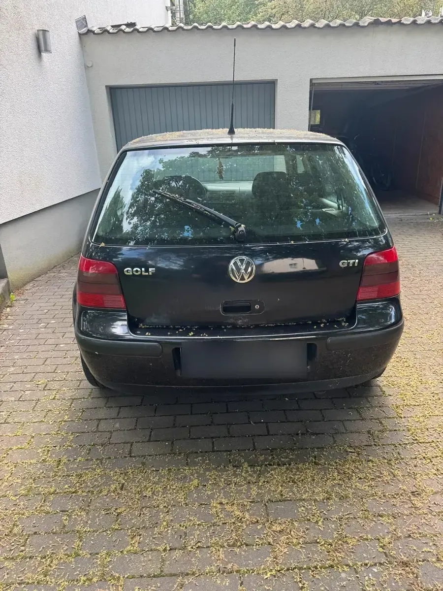 Gebraucht VW Golf IV 75 PS (55 kW) 2003 Schwarz Kleinwagen