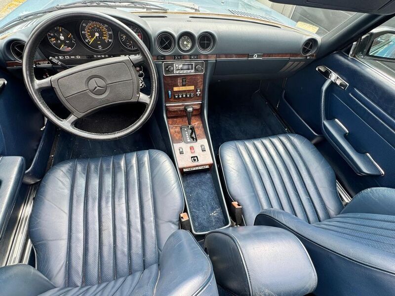 Gebraucht Mercedes 560 227 PS (166 kW) 1987 Blau Cabrio