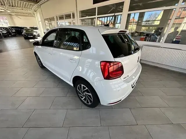 Gebraucht VW Polo Sound 75 PS (55 kW) 2017 Weiß Kleinwagen