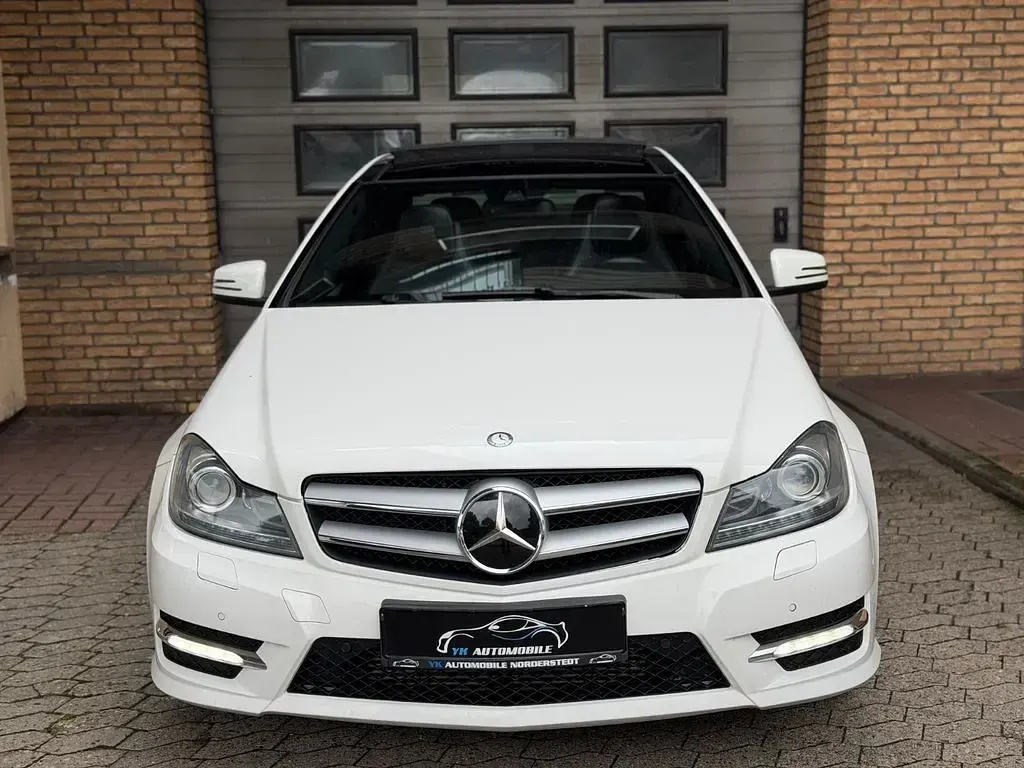 Gebraucht Mercedes C250 AMG line 204 PS (150 kW) 2011 Weiß Coupé