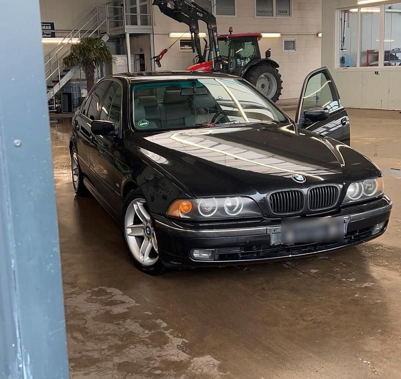 Gebraucht BMW 528 Basis 193 PS (141 kW) 2000 Schwarz Limousine