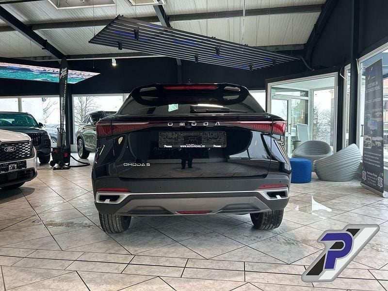 Neu Omoda 5 147 PS (108 kW) 2025 Schwarz(metallic) SUV