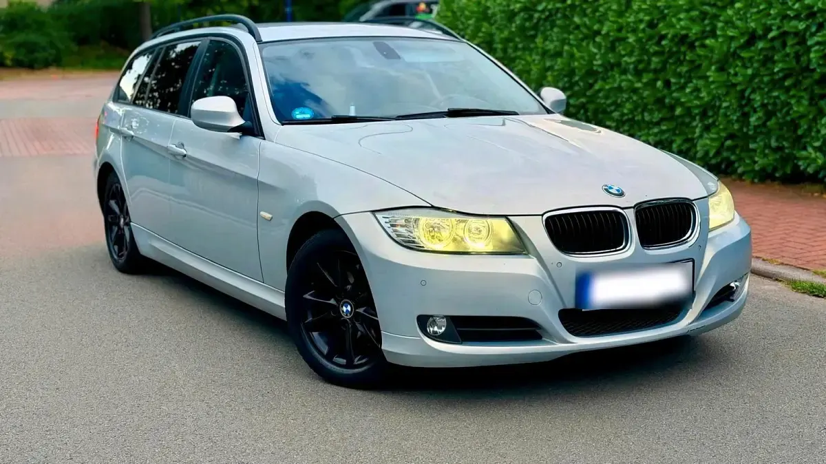 BMW 318 2009