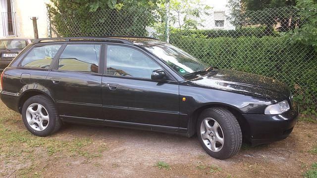 Schwarz Gebraucht 1997 Audi A4 Kombi | 1.250 € (Fairer Preis) - Bild 1/4
