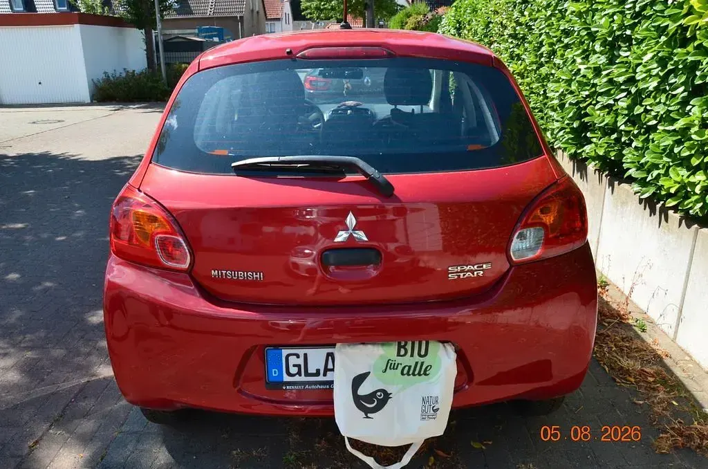 Gebraucht Mitsubishi Space Star 71 PS (52 kW) 2016 Rot Kleinwagen