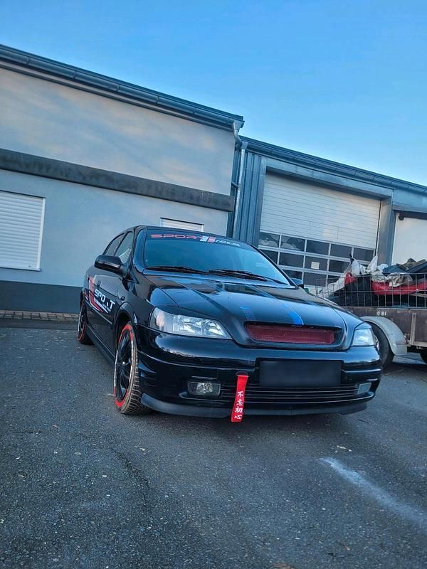 Gebraucht Opel Astra 116 PS (85 kW) 2000 Schwarz Limousine