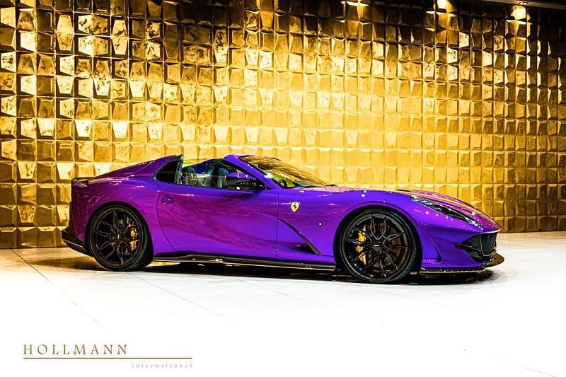 Gebraucht Ferrari 812 799 PS (587 kW) 2020 Violett Cabrio