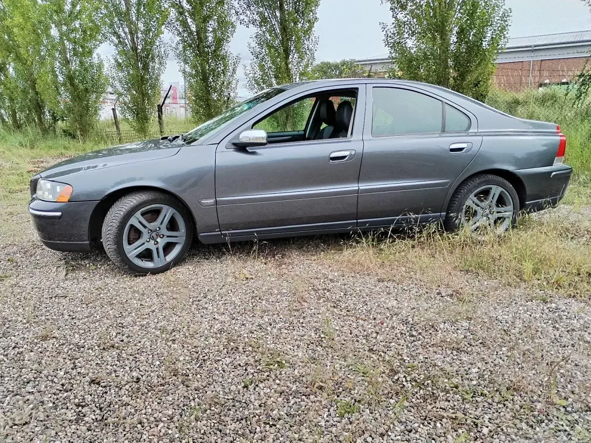 Gebraucht Volvo S60 170 PS (125 kW) 2005 Grau Limousine