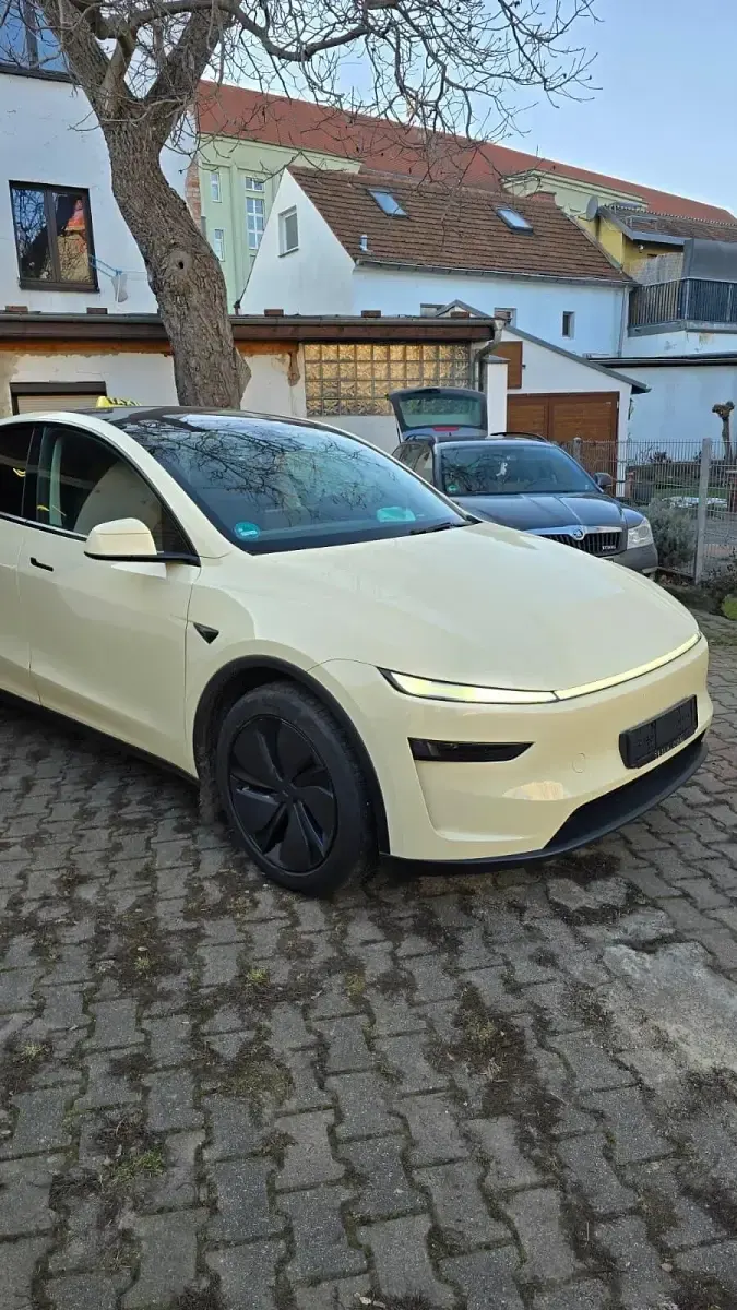 Gebraucht Tesla Model Y 179 kW (244 PS) 2025 Andere farben SUV