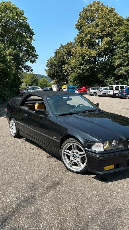 Schwarz Gebraucht 1996 BMW 318 Cabriolet M Sport Cabrio | 5.900 € - Bild 1/4