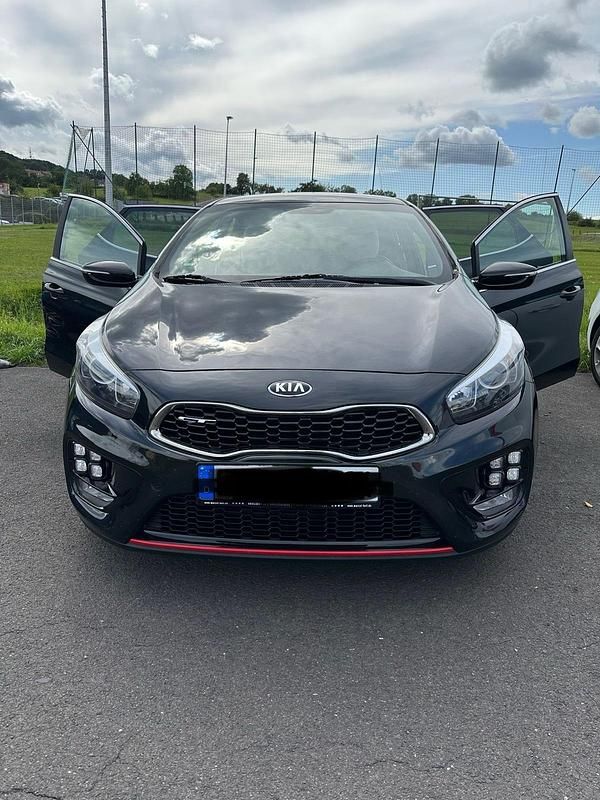 Schwarz Gebraucht 2018 Kia Ceed GT Limousine | 14.500 € (Guter Preis) - Bild 1/4