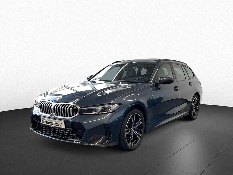 Gebraucht BMW 330e M Sport 292 PS (214 kW) 2025 Arctic race blue (blau) Kombi