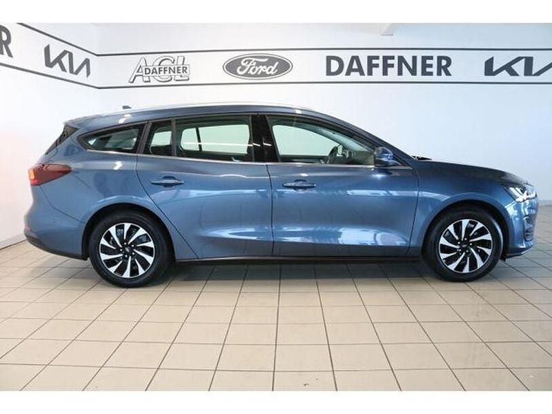 Gebraucht Ford Focus Titanium 155 PS (114 kW) 2023 Blau Limousine