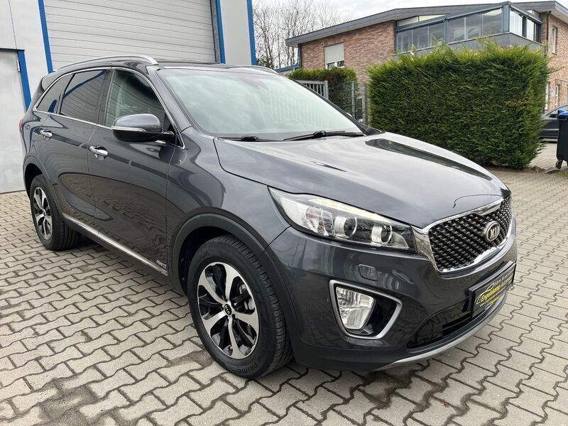 Grau Gebraucht 2015 Kia Sorento Platinum SUV | 18.990 € (Guter Preis) - Bild 1/4