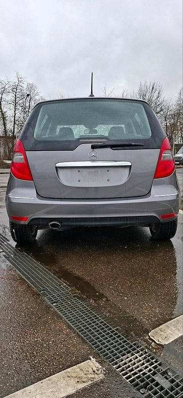 Gebraucht Mercedes A200 Avantgarde 136 PS (100 kW) 2009 Grau Limousine