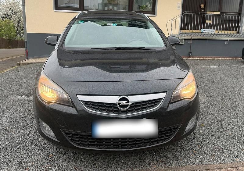 Gebraucht Opel Astra 164 PS (120 kW) 2011 Schwarz Kombi
