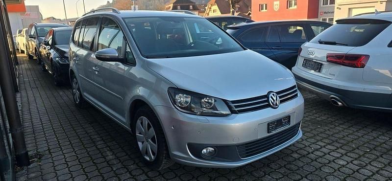 Gebraucht VW Touran Comfortline 140 PS (102 kW) 2013 Silber Van / Kleinbus