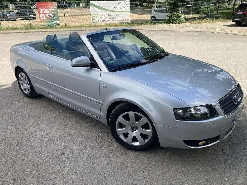 Lichtsilber metallic (metallic) Gebraucht 2003 Audi A4 Cabriolet Comfort Cabrio | 4.000 € (Fairer Preis) - Bild 1/4