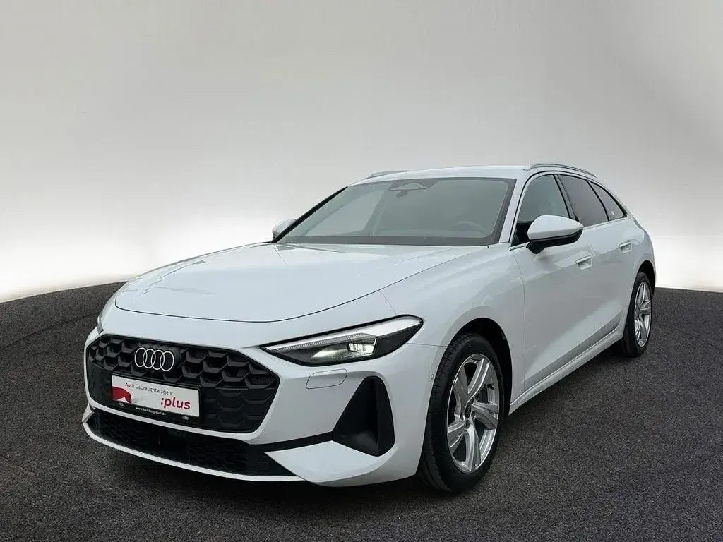 Gebraucht Audi A5 Sport 150 PS (110 kW) 2025 2y gletscherweiß metallic Kombi