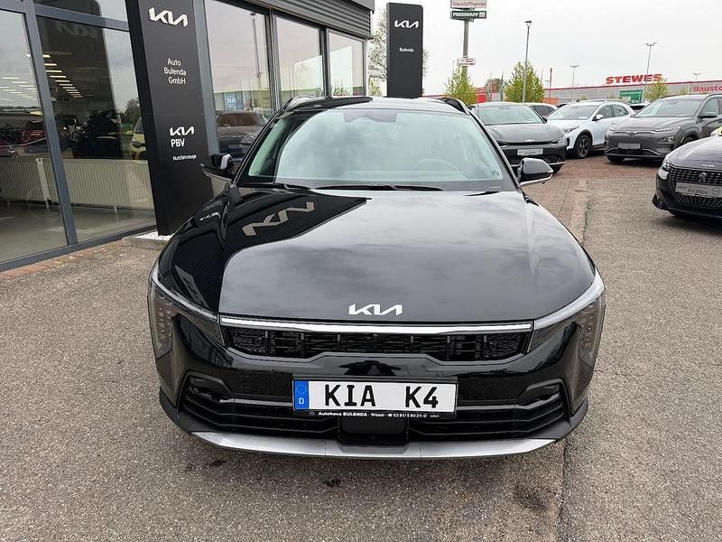 Neu Kia K4 150 PS (110 kW) 2026 Schwarz Kombi