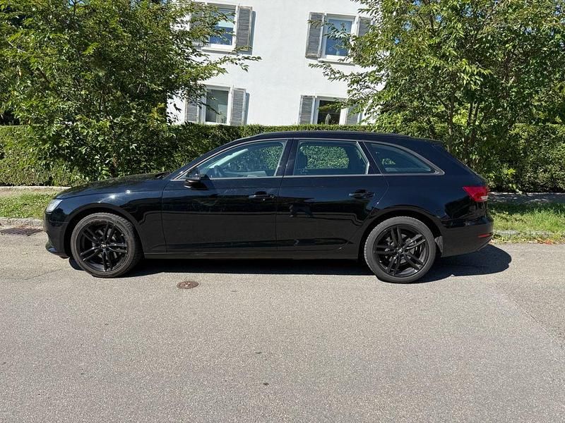 Schwarz Gebraucht 2017 Audi A4 Sport Kombi | 12.000 € (Superpreis) - Bild 1/4