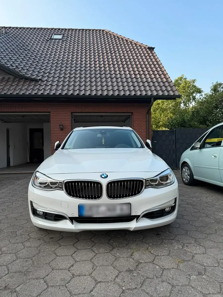 Gebraucht BMW 330 Luxury Line 258 PS (189 kW) 2015 Limousine