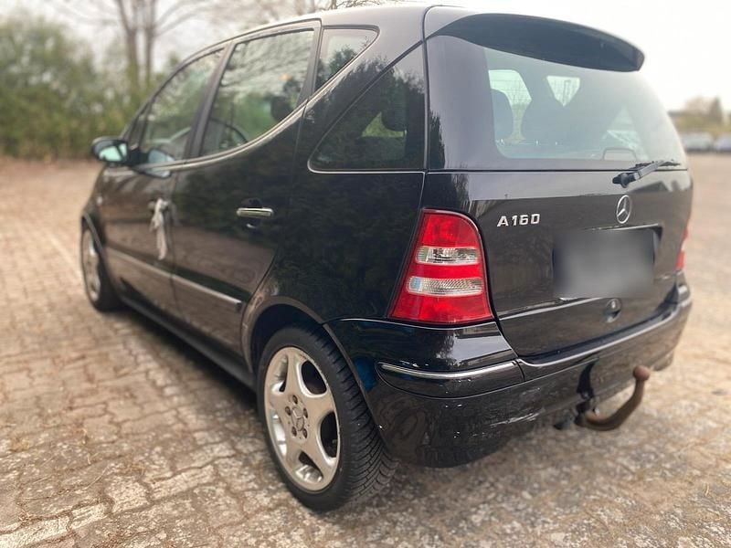Second-hand Mercedes A160 2001 Negru Hatchback