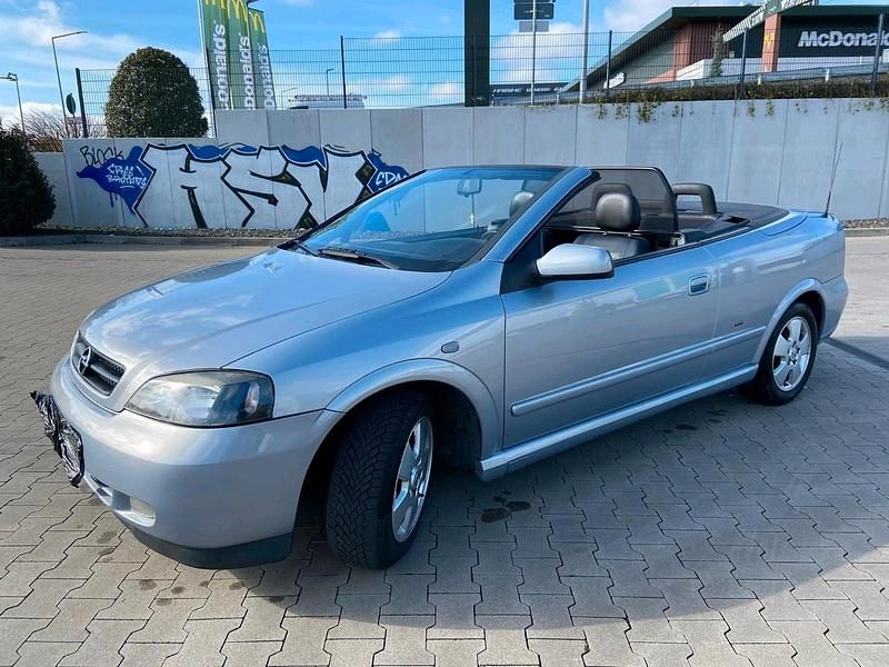 Gebraucht Opel Astra Cabriolet 125 PS (91 kW) 2003 Silber Cabrio