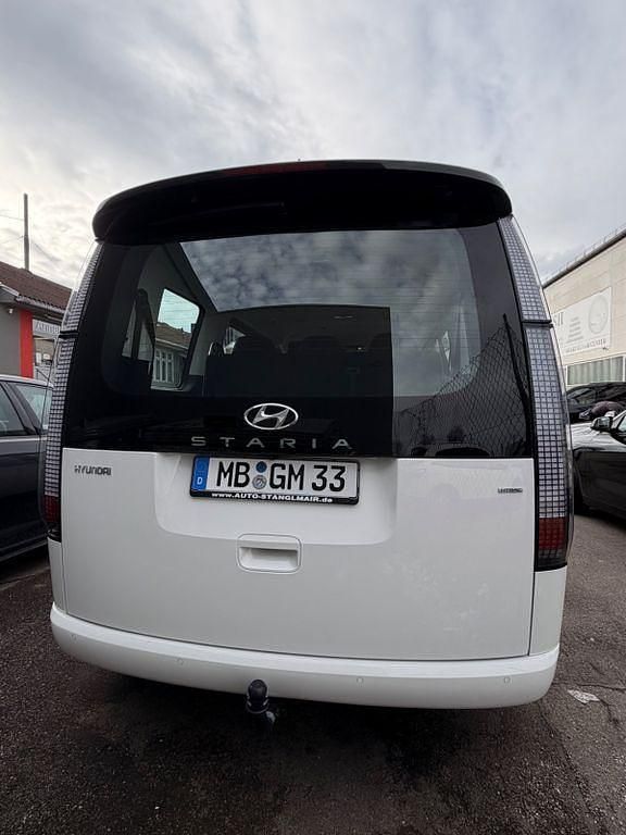 Gebraucht Hyundai Staria Trend 177 PS (130 kW) 2023 Weiß Van / Kleinbus