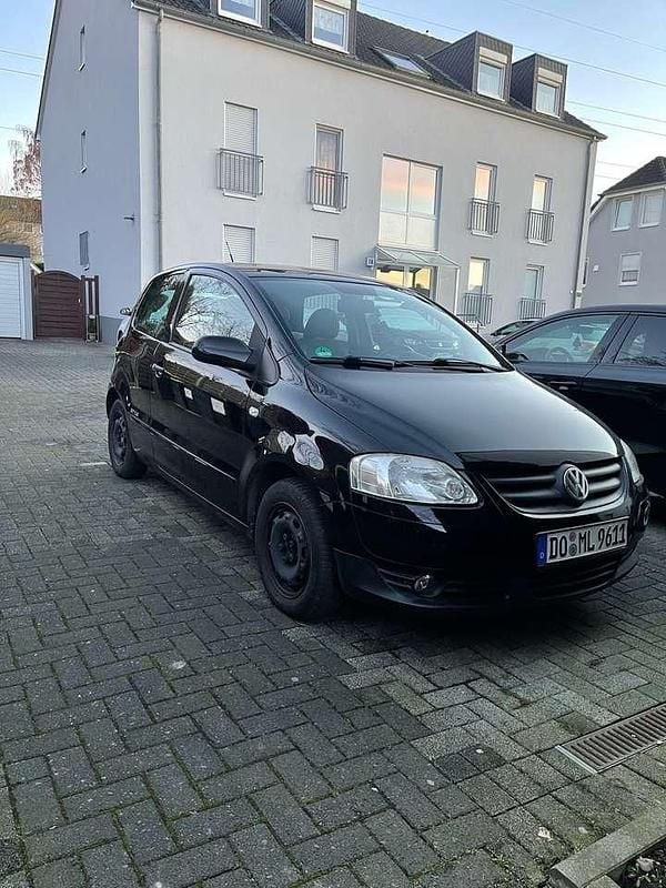 Gebraucht VW Fox Style 68 PS (50 kW) 2010 Schwarz Kleinwagen