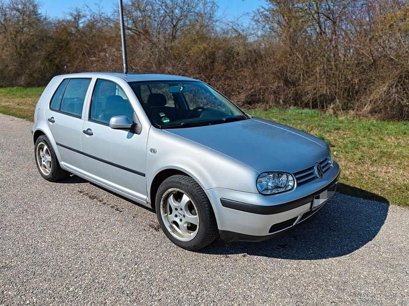 Gebraucht VW Golf IV 105 PS (77 kW) 2001 Grau Limousine