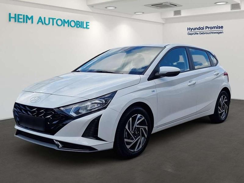 Atlas white Gebraucht 2024 Hyundai i20 Trend Limousine | 19.990 € (Fairer Preis) - Bild 1/4