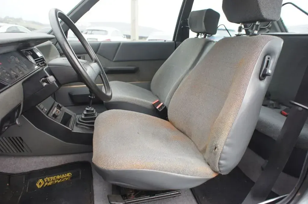 Gebraucht Renault R11 60 PS (44 kW) 1984 Silber Kleinwagen