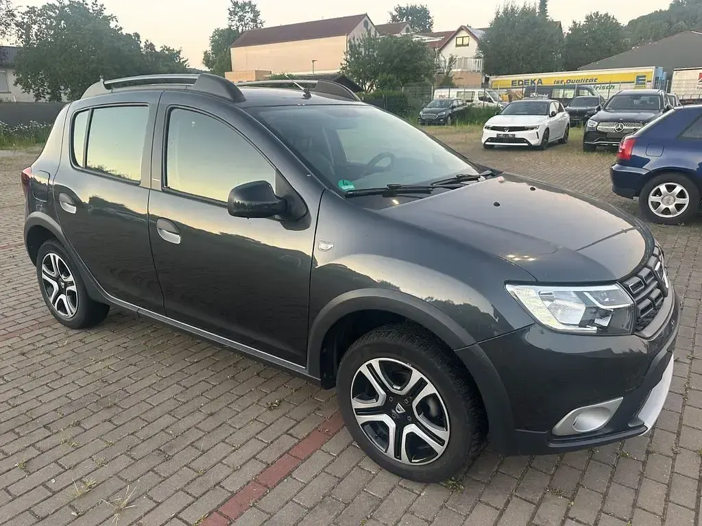 Gebraucht Dacia Sandero Celebration 90 PS (66 kW) 2018 Other Limousine