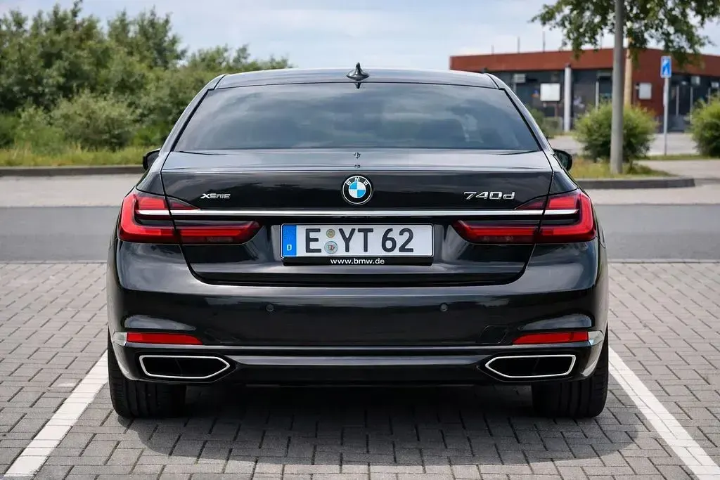 Gebraucht BMW 740 340 PS (250 kW) 2021 Grau Limousine