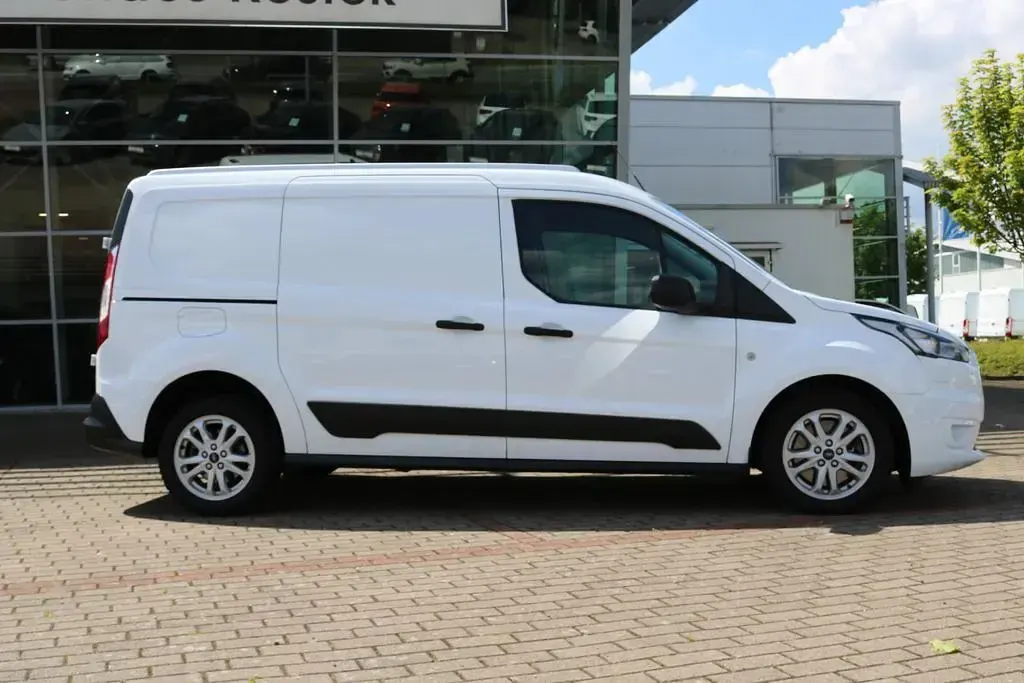 Używany Ford Transit Connect Trend 101 KM (74 kW) 2023 Biały Minivan
