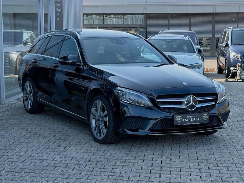 Gebraucht Mercedes C300e 306 PS (225 kW) 2020 Schwarz Limousine