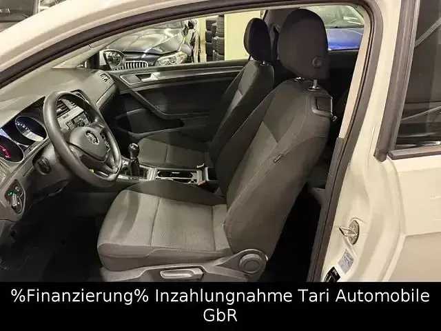 Gebraucht VW Golf VII Trendline 86 PS (63 kW) 2013 Weiß Limousine