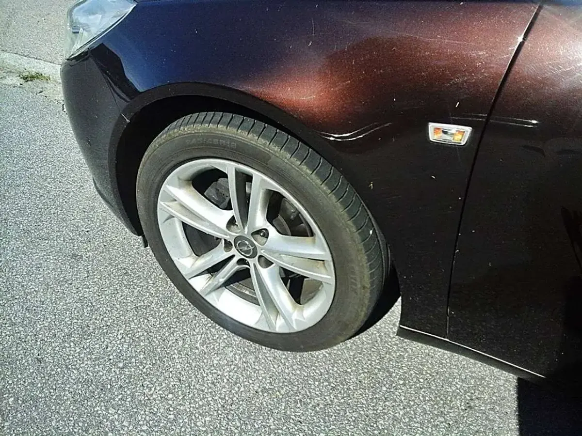 Gebraucht Opel Insignia Active 131 PS (96 kW) 2013 Mahogany brown (p2/so) Kombi