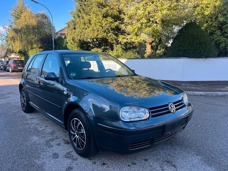 Grau Gebraucht 2003 VW Golf IV Edition Limousine | 2.700 € (Fairer Preis) - Bild 1/4