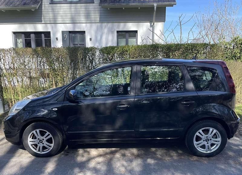 Gebraucht Nissan Note Acenta 88 PS (64 kW) 2010 Schwarz Kleinwagen