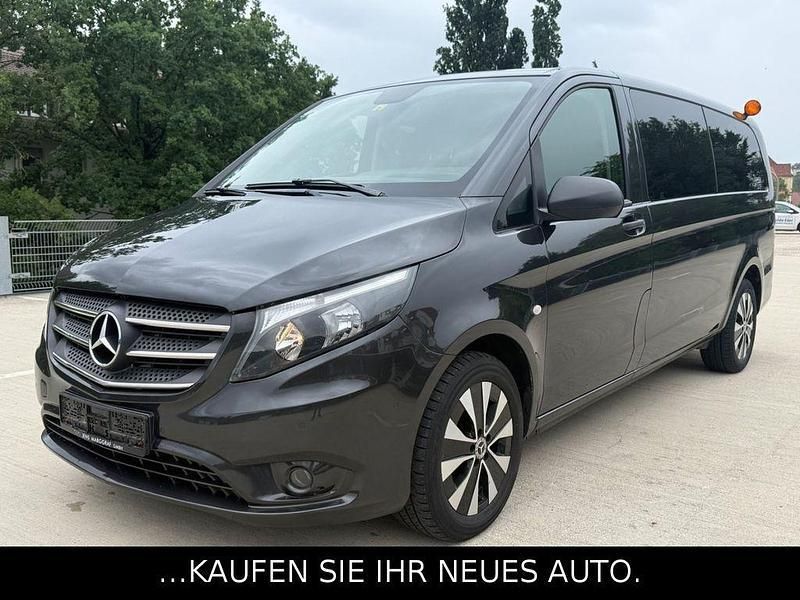Grau Gebraucht 2019 Mercedes Vito Van / Kleinbus | 24.700 € (Teuer) - Bild 1/4