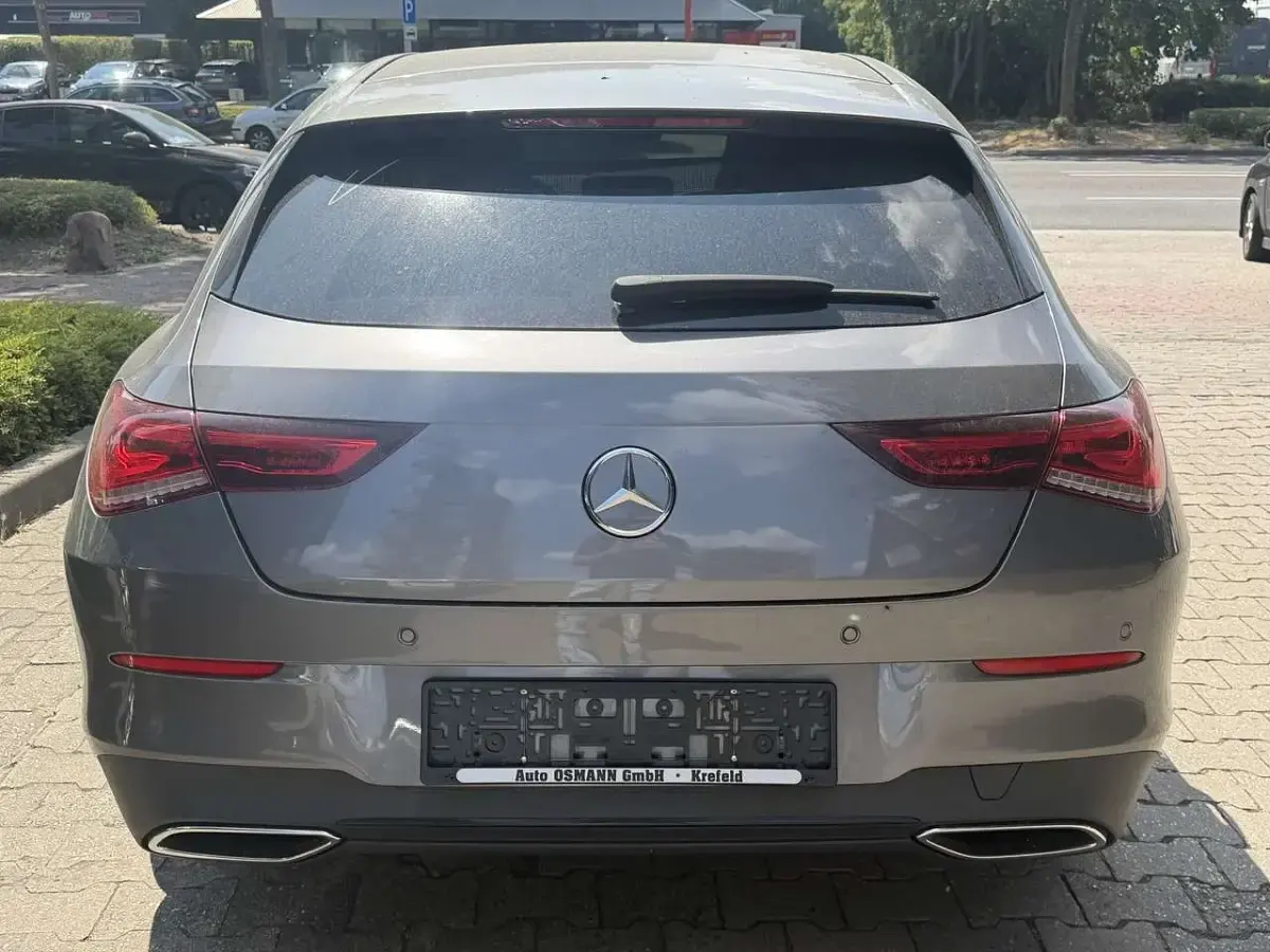 Gebraucht Mercedes CLA200 Progressive 150 PS (110 kW) 2023 Mountaingrau  met. Coupé