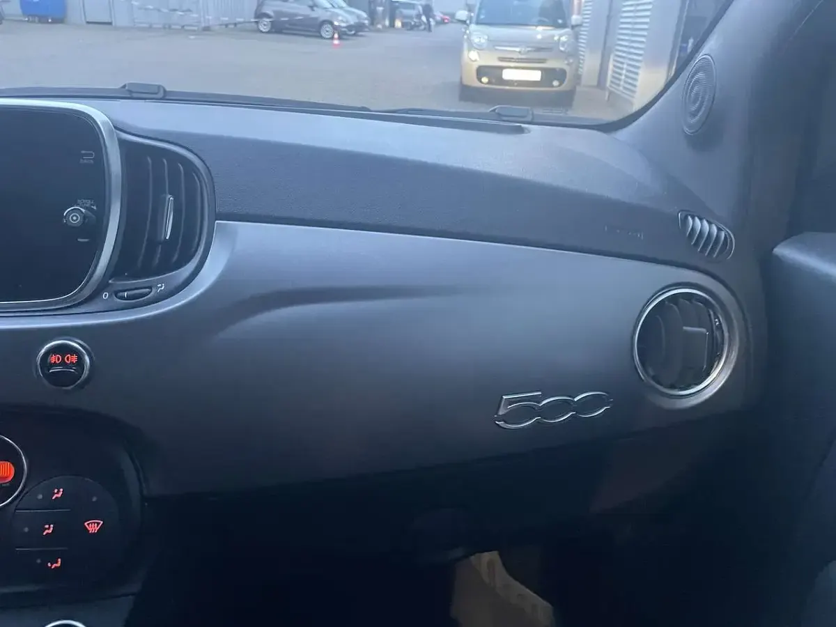 Gebraucht Abarth 695 Turismo 179 PS (131 kW) 2023 Schwarz Kleinwagen