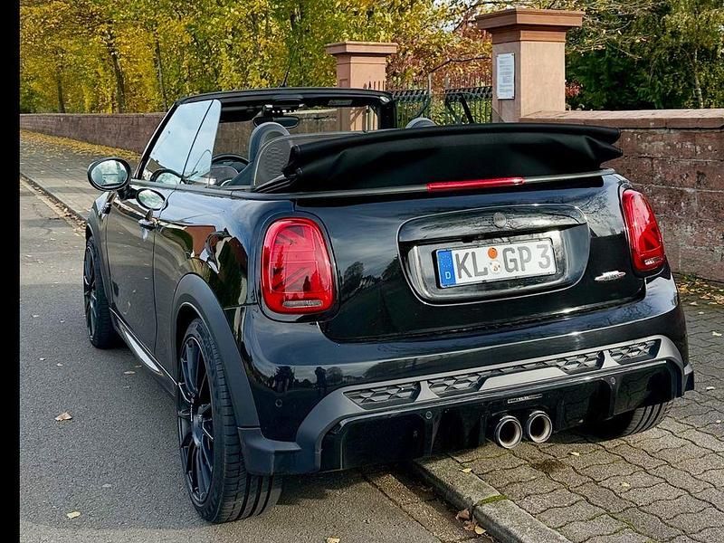 Gebraucht Mini John Cooper Works 231 PS (169 kW) 2022 Schwarz Kleinwagen