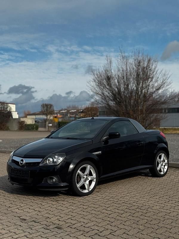 Gebraucht Opel Tigra 90 PS (66 kW) 2004 Schwarz Cabrio