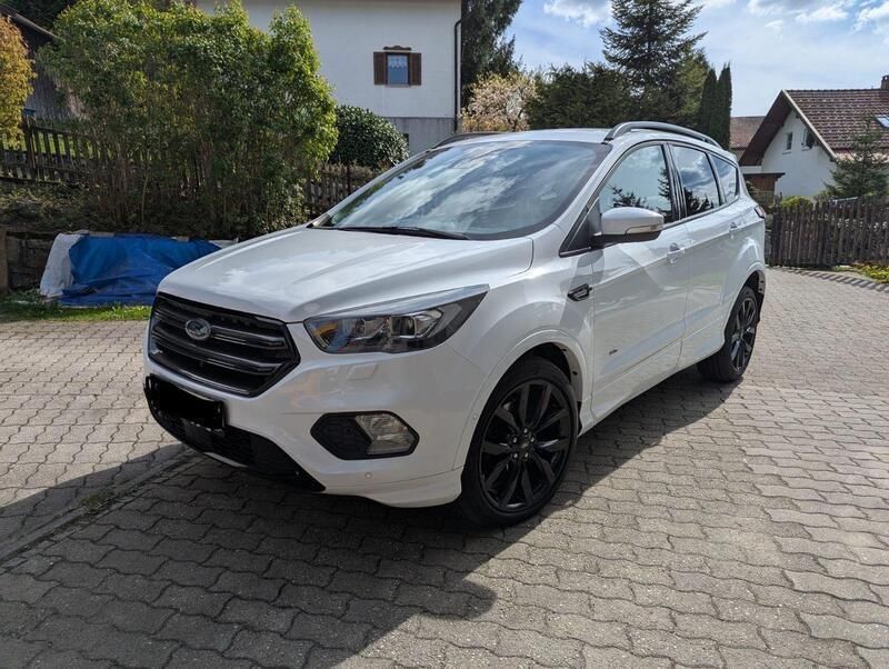 Weiß Gebraucht 2019 Ford Kuga ST-Line SUV | 20.400 € (Superpreis) - Bild 1/4